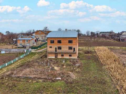 будинок за адресою Центральна вул.