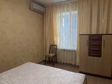 будинок за адресою Подвійна вул. (9 Січня), 7