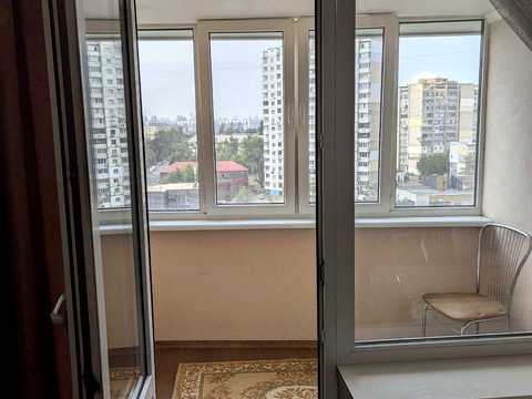 квартира за адресою Братиславська вул., 12