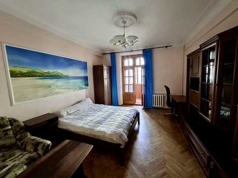 квартира за адресою Велика Васильківська вул. (Червоноармійська), 132