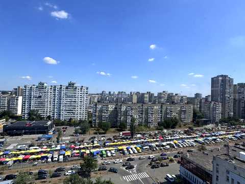квартира за адресою Ревуцького вул., 36/2