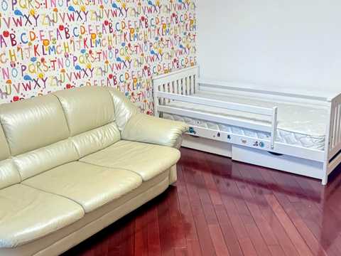 квартира за адресою Анни Ахматової вул., 31
