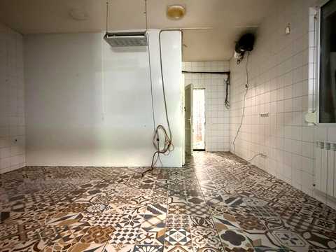 комерційна за адресою Броварський просп., 93