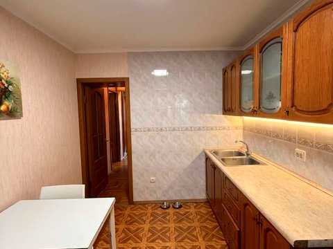 квартира за адресою Писаржевського вул., 8