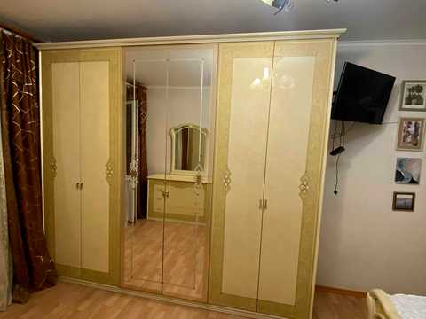 квартира за адресою Анни Ахматової вул., 43