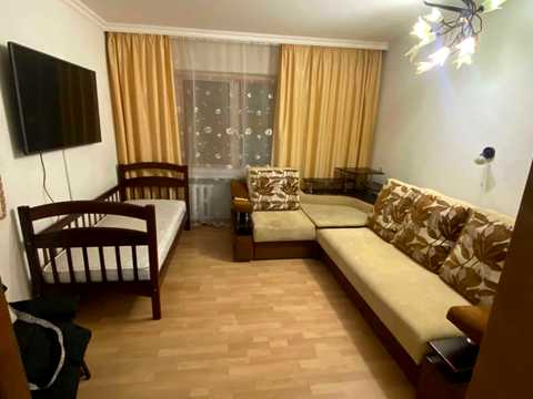 квартира за адресою Анни Ахматової вул., 43