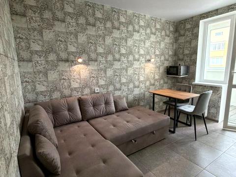 квартира за адресою Льва Ландау просп. (50-річчя СРСР), 52-Л