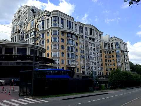 коммерческая по адресу Михаила Грушевского ул., 9б