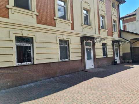 коммерческая по адресу Заводская ул., 8