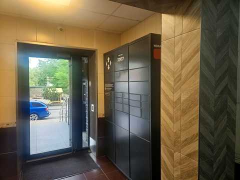 квартира за адресою Анни Ахматової вул., 28