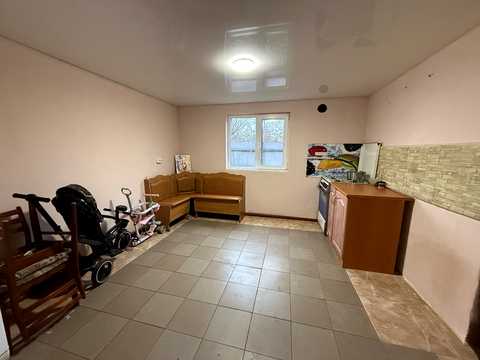 дом по адресу Захисників України ул. (1-го Травня)