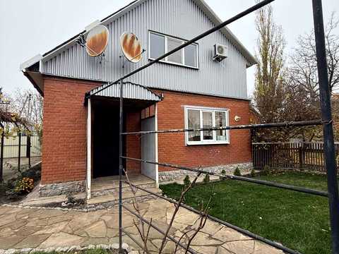 дом по адресу Захисників України ул. (1-го Травня)