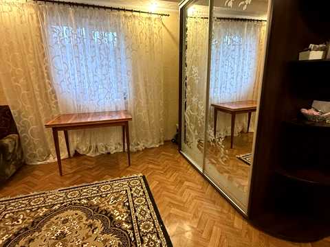дом по адресу Захисників України ул. (1-го Травня)