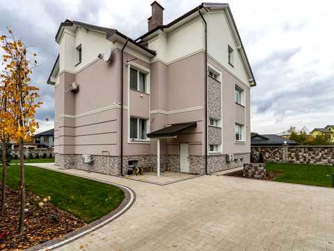 будинок за адресою с. Крихівці, Шкільна, 6