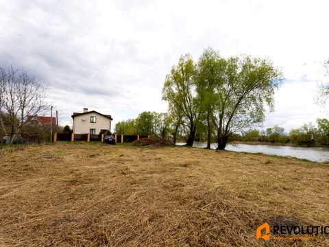 участок по адресу с. Артемовка, 