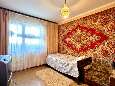 квартира за адресою Академіка Глушкова просп., 21