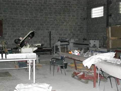 комерційна за адресою Зрошувальна вул., 14