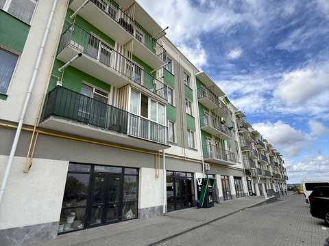 комерційна за адресою с. Лисиничі, Бузкова вул., 7