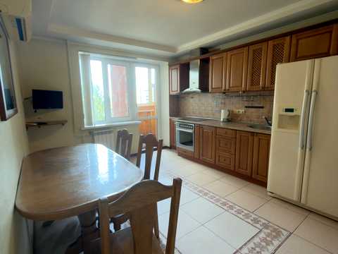 квартира за адресою Братиславська вул., 7