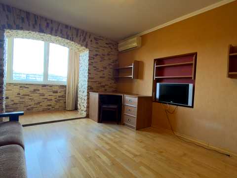 квартира за адресою Братиславська вул., 7