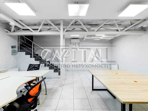 комерційна за адресою Липська вул., 9-Б