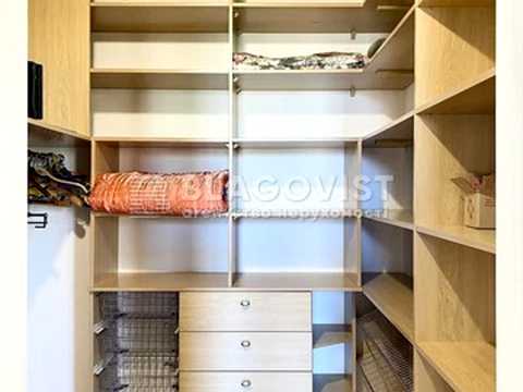 будинок за адресою Богатирська вул., 1