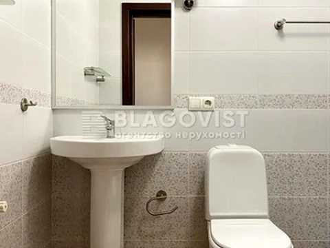 будинок за адресою Богатирська вул., 1