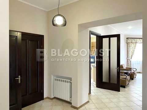 будинок за адресою Богатирська вул., 1