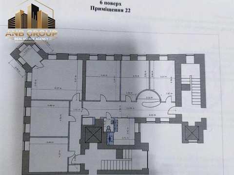 комерційна за адресою Володимирська вул., 4
