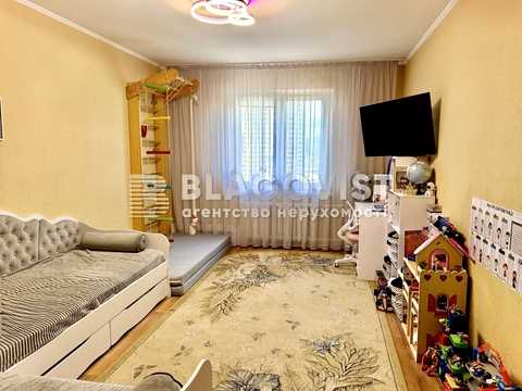 квартира за адресою Урлівська вул., 38