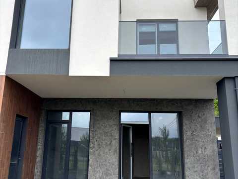 будинок за адресою с. Конопниця, Дзеркальна