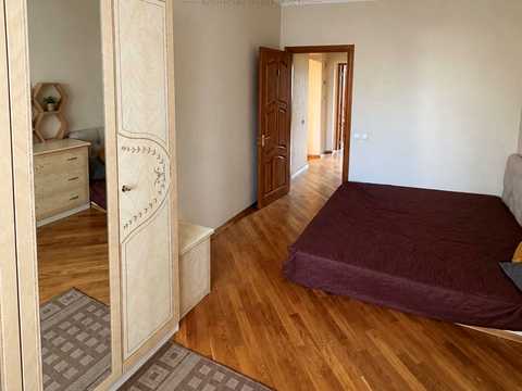 квартира по адресу Ревуцкого ул., 5
