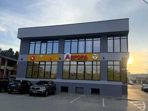 комерційна за адресою Вокзальна, 6б