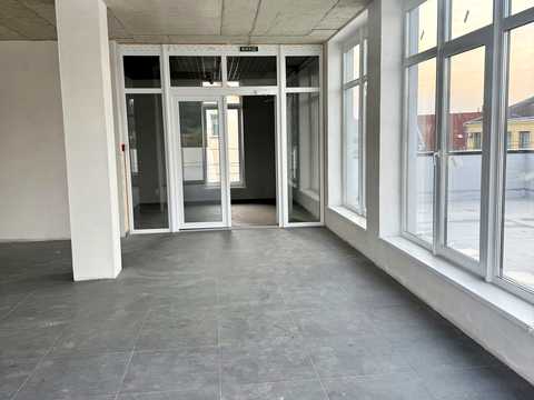 комерційна за адресою Вокзальна, 6б