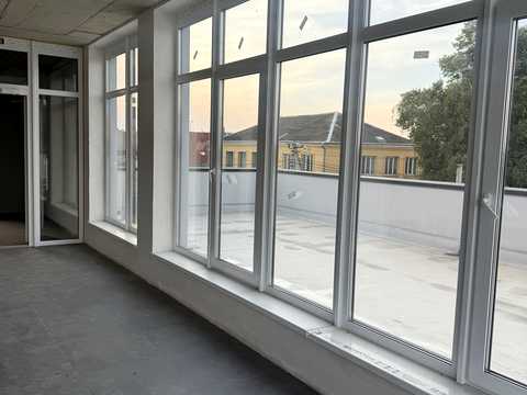 комерційна за адресою Вокзальна, 6б