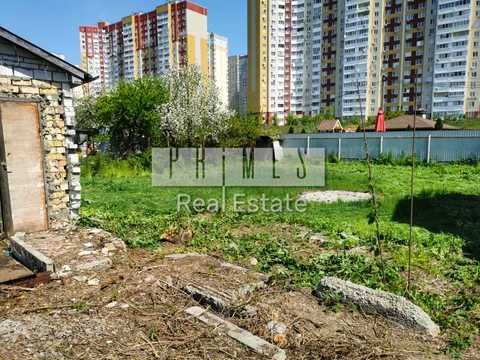 участок по адресу Садова ул., 53