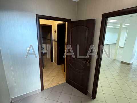 комерційна за адресою Професора Павловського вул. (Боткіна), 4