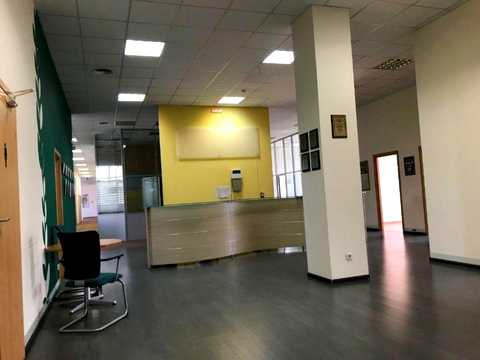 комерційна за адресою Володимирська вул., 12-В