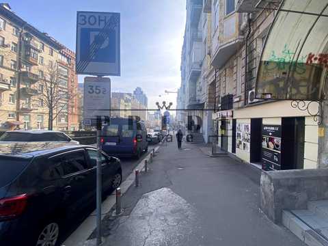 коммерческая по адресу Антоновича ул. (Горького), 24
