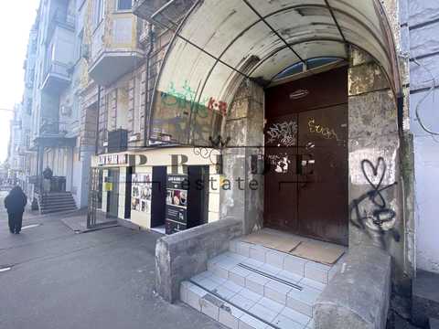 коммерческая по адресу Антоновича ул. (Горького), 24