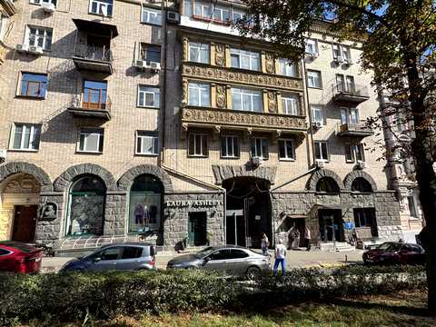 паркоместо по адресу Антоновича ул. (Горького), 19/21