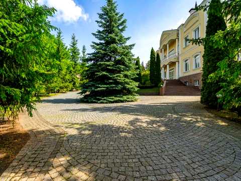 комерційна за адресою Зоряна, 5