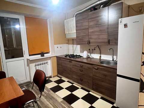 квартира за адресою Літературна вул. (Чехова), 6-В