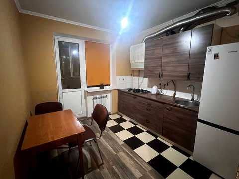 квартира за адресою Літературна вул. (Чехова), 6-В