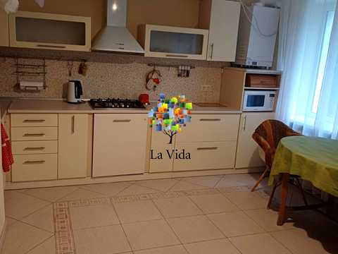 квартира за адресою Колекторна вул., 3
