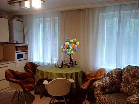 квартира за адресою Колекторна вул., 3