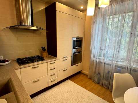 квартира по адресу Степана Бандери ул., 13