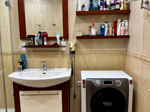 квартира по адресу Степана Бандери ул., 13
