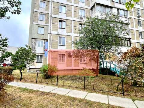коммерческая по адресу Драгоманова ул., 23