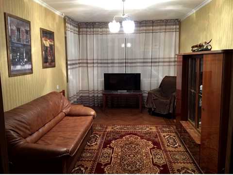 квартира за адресою Михайла Комарова вул., 2